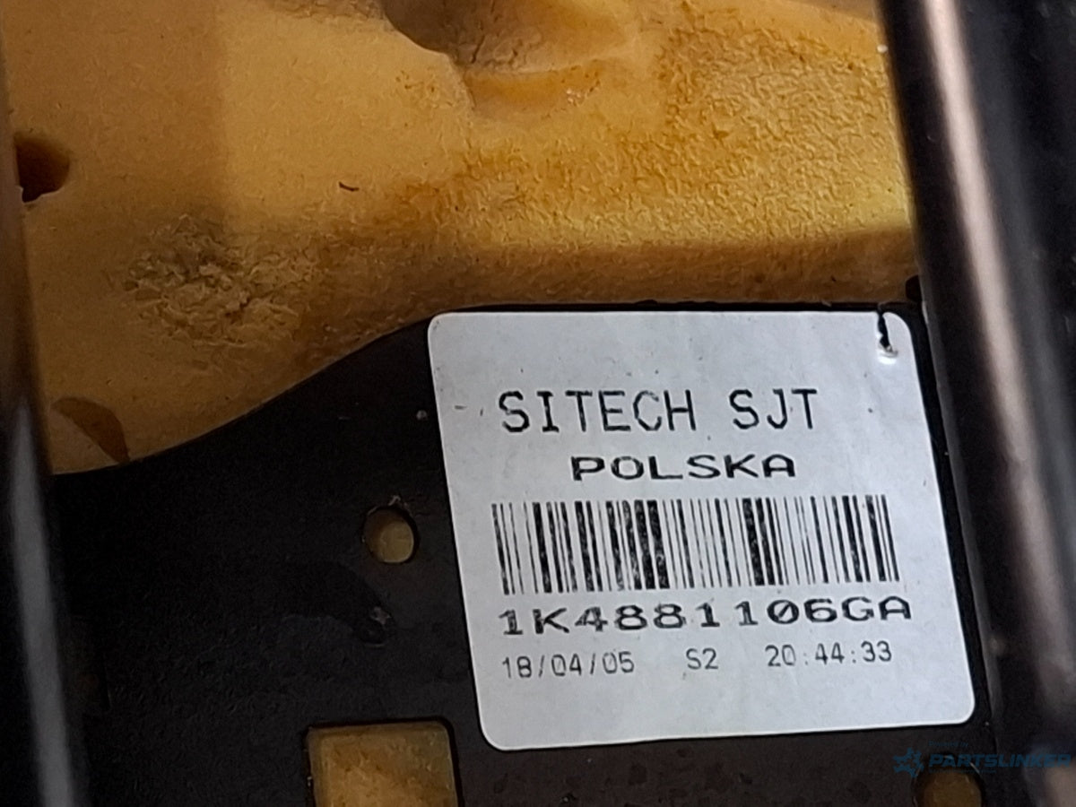 Scaun dreapta fata VOLKSWAGEN TOURAN 1T1, 1T2 2003 - 2010 TDI BMN 1K4881106GA