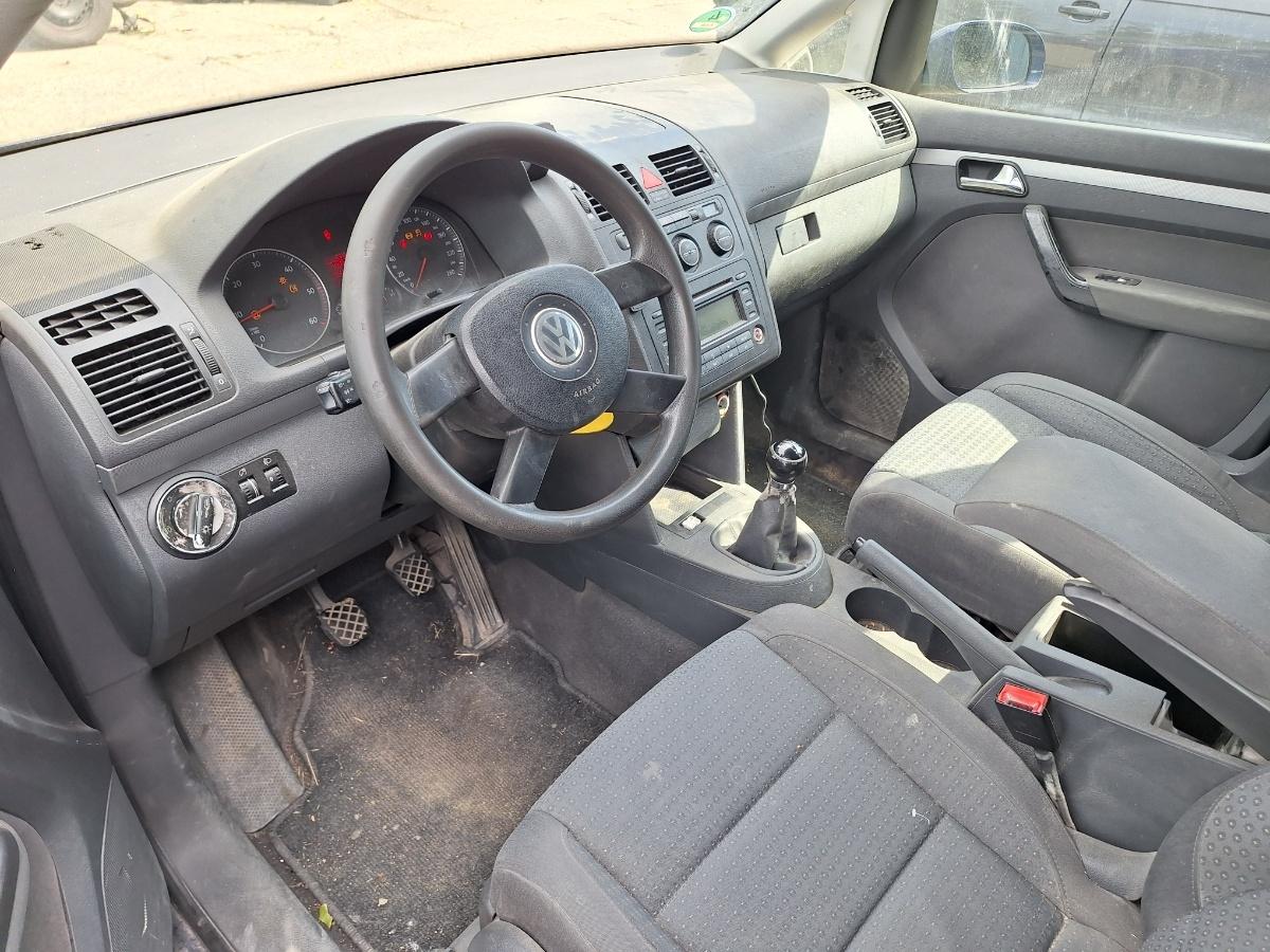Dezmembrez VOLKSWAGEN TOURAN 1T1, 1T2 2005 1.9 TDI BKC 77KW|105HP