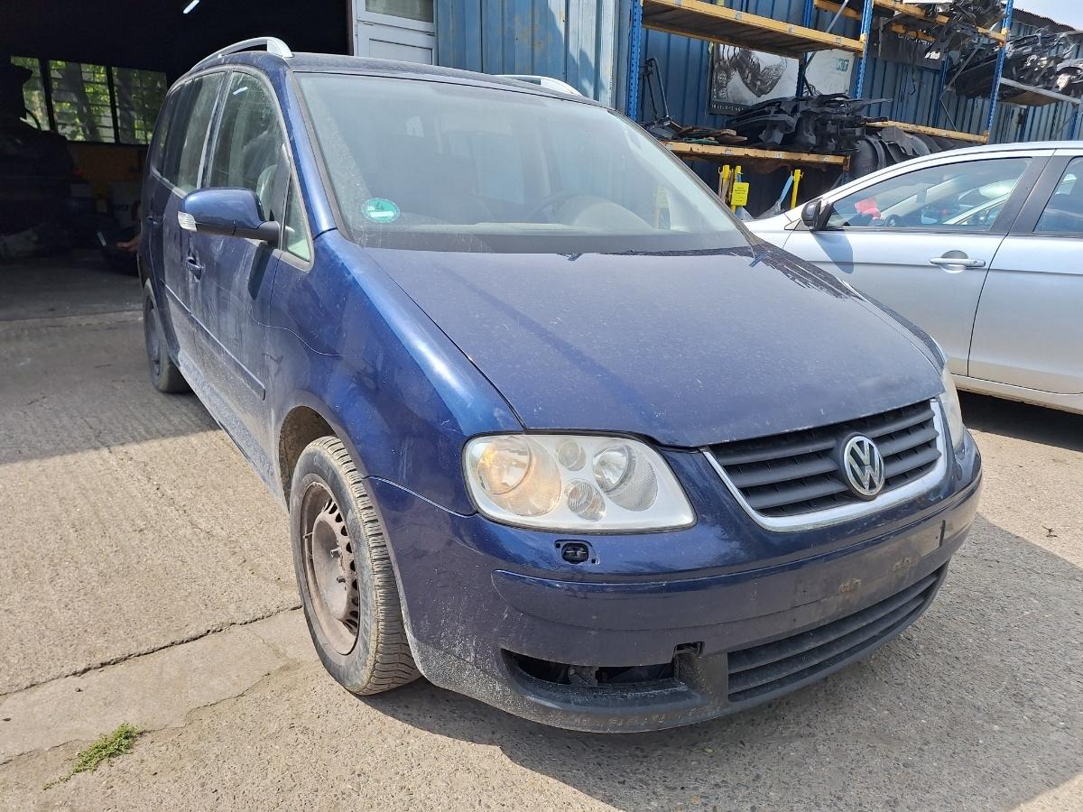 Dezmembrez VOLKSWAGEN TOURAN 1T1, 1T2 2005 1.9 TDI BKC 77KW|105HP