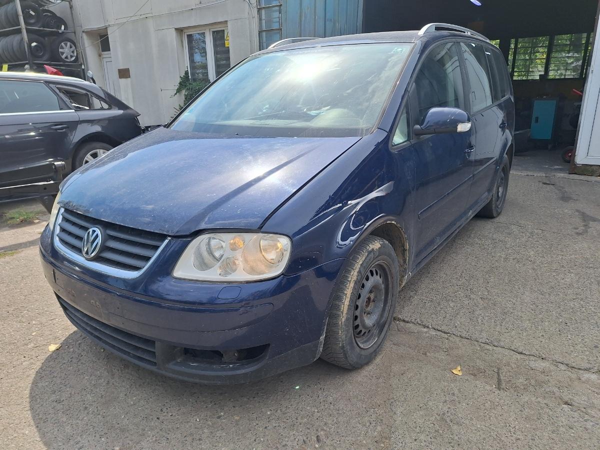 Dezmembrez VOLKSWAGEN TOURAN 1T1, 1T2 2005 1.9 TDI BKC 77KW|105HP