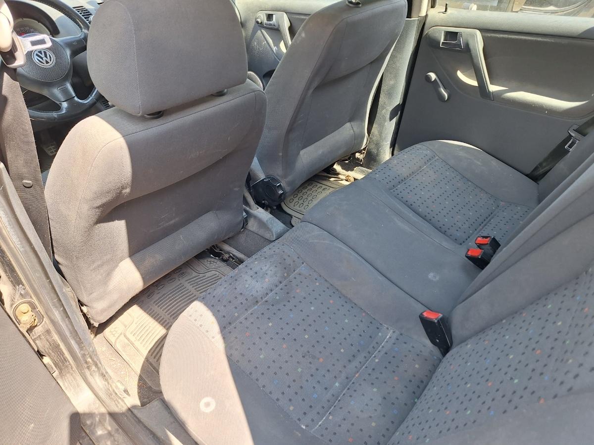 Dezmembrez VOLKSWAGEN POLO 6N2 2001 1.0 AUC 37KW|50HP