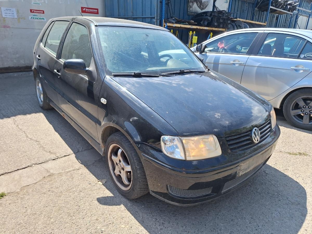 Dezmembrez VOLKSWAGEN POLO 6N2 2001 1.0 AUC 37KW|50HP