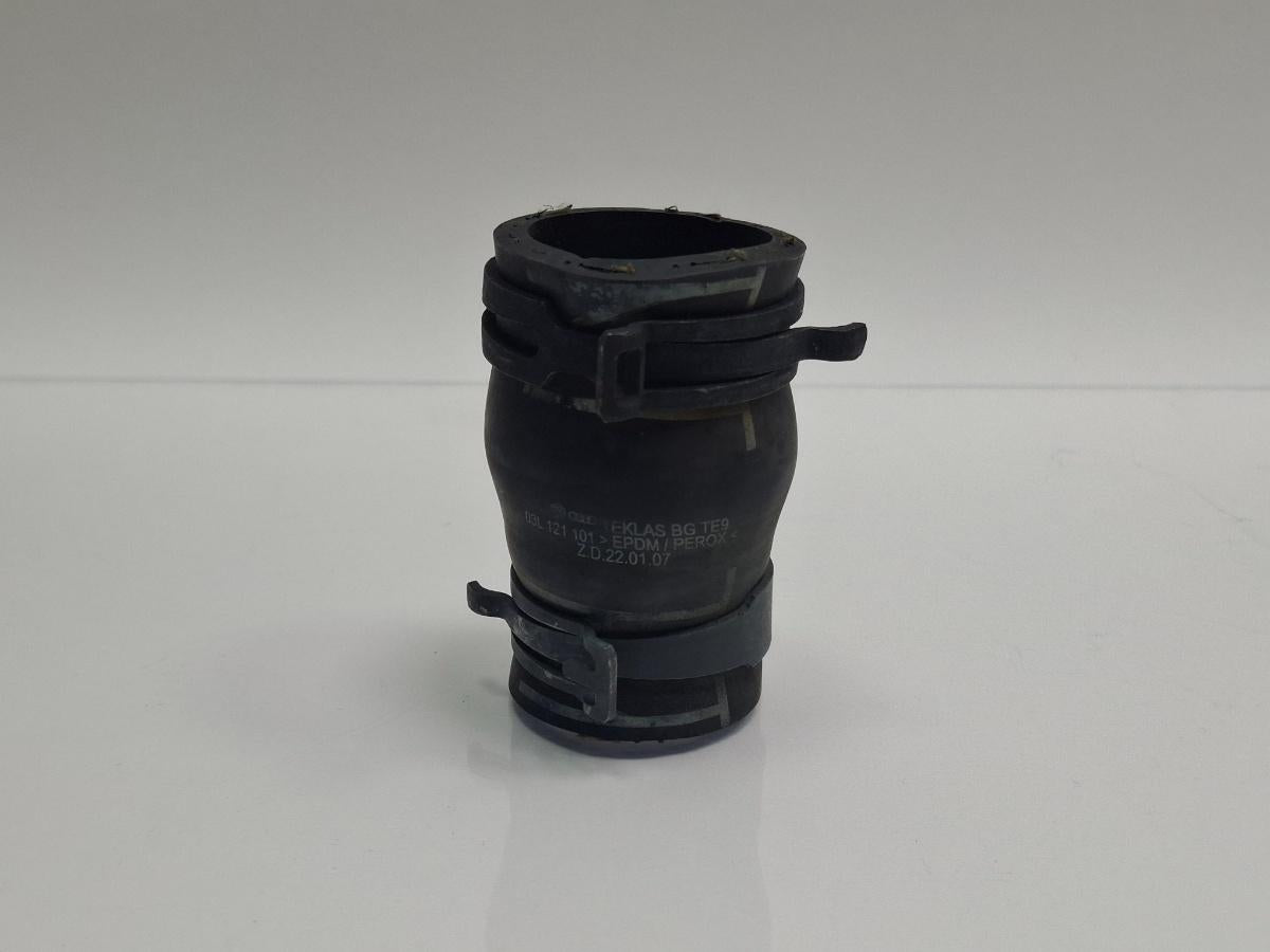 Furtun apa AUDI A4 IV 8K2, B8 2007 - 2015 TDI CAGB, CJCB, CSUB 03l121101