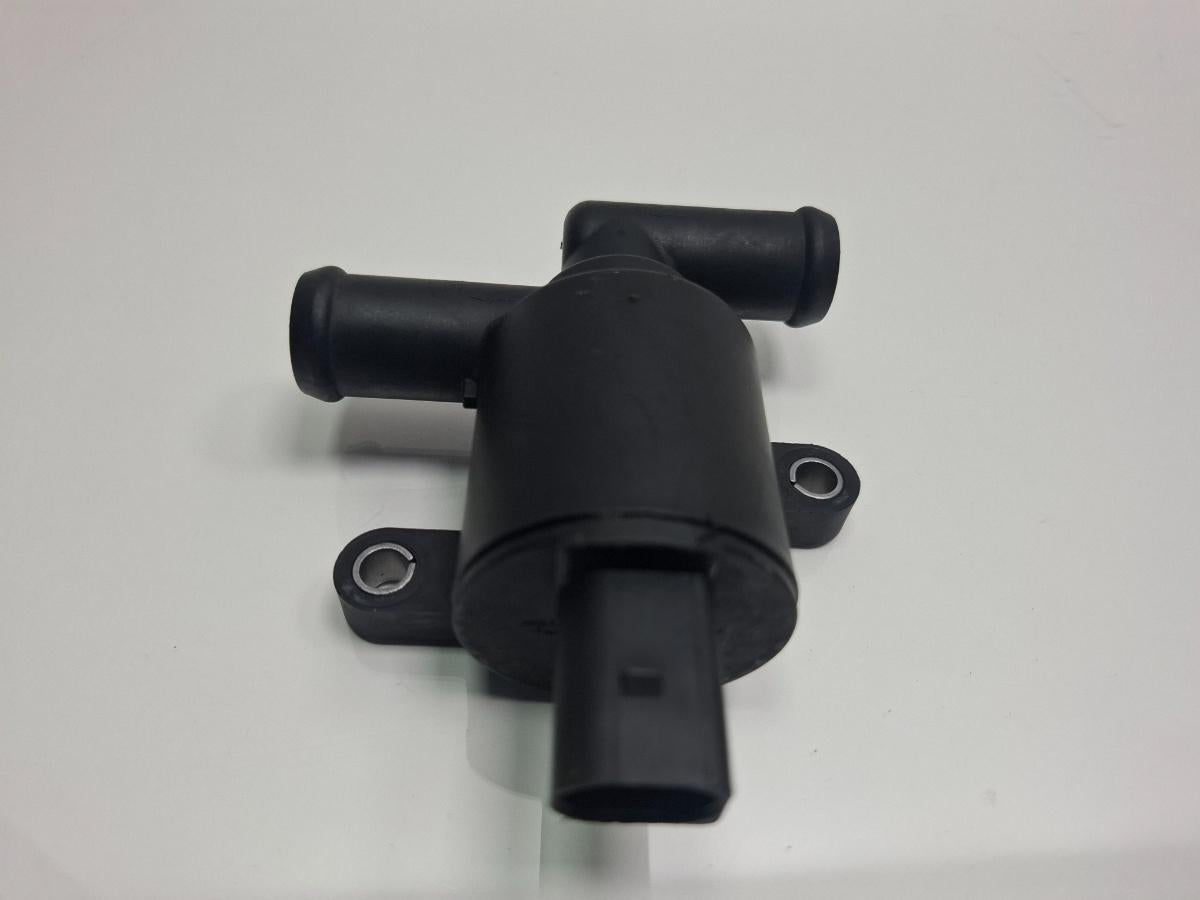 Pompa recirculare apa AUDI A4 IV 8K2, B8 2007 - 2015 TDI CAGB, CJCB, CSUB 4H0121671B