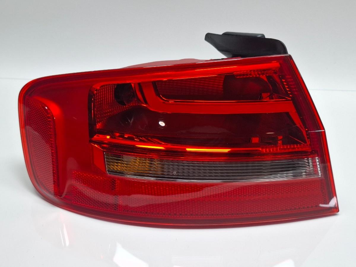 Stop aripa stanga AUDI A4 IV 8K2, B8 2007 - 2015 , 8K5945095AA