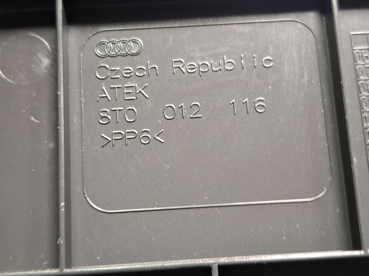 Capac baterie AUDI A4 IV 8K2, B8 2007 - 2015 TDI CAGB, CJCB, CSUB 8T0012116