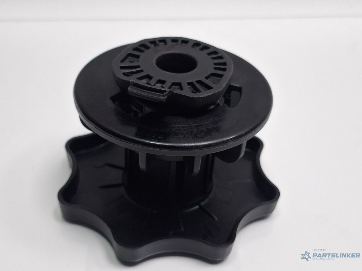 Surub fixare roata rezerva AUDI A4 IV 8K2, B8 2007 - 2015 TDI CAGB, CJCB, CSUB 8K0803899