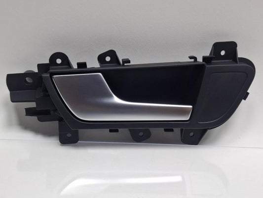 Maner interior usa stanga fata AUDI A4 IV 8K2, B8 2007 - 2015 TDI CAGB, CJCB, CSUB 8K0837019
