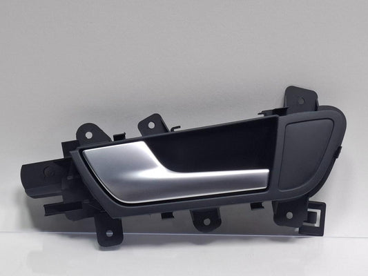 Maner interior usa stanga spate AUDI A4 IV 8K2, B8 2007 - 2015 TDI CAGB, CJCB, CSUB 8K0839019