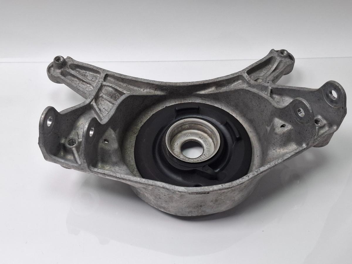 Flansa amortizor stanga fata AUDI A4 IV 8K2, B8 2007 - 2015 TDI CAGB, CJCB, CSUB 8K0412383F