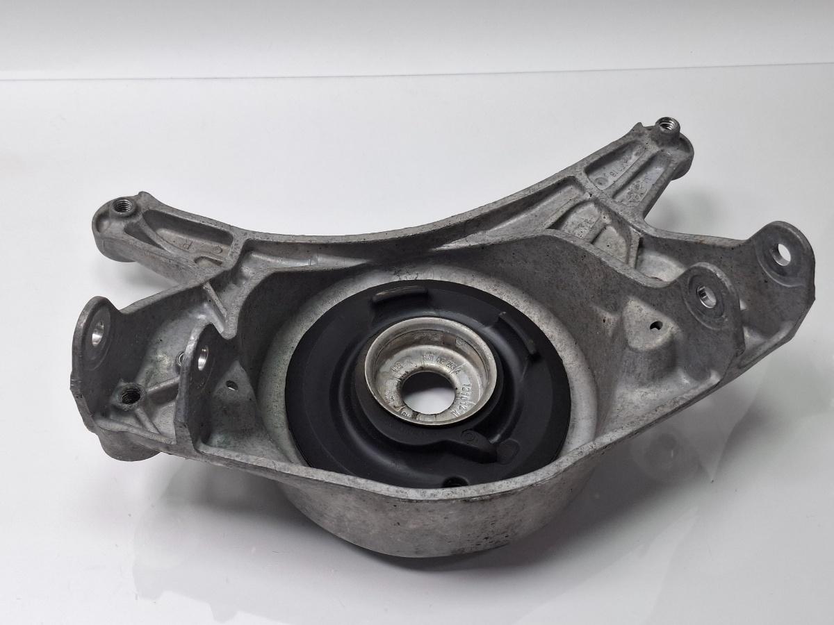 Flansa amortizor dreapta fata AUDI A4 IV 8K2, B8 2007 - 2015 TDI CAGB, CJCB, CSUB 8K0412384F