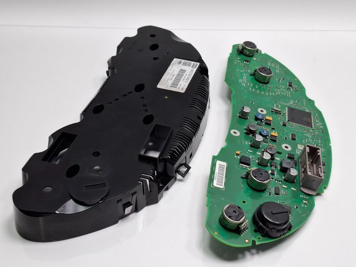 Placa ceasuri bord AUDI A4 IV 8K2, B8 2007 - 2015 TDI CAGB, CJCB, CSUB 8K0920982E