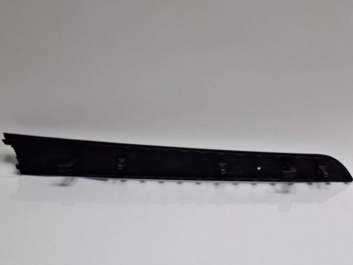 Ornament trim usa dreapta fata AUDI A4 IV 8K2, B8 2007 - 2015 TDI CAGB, CJCB, CSUB 8K0867410