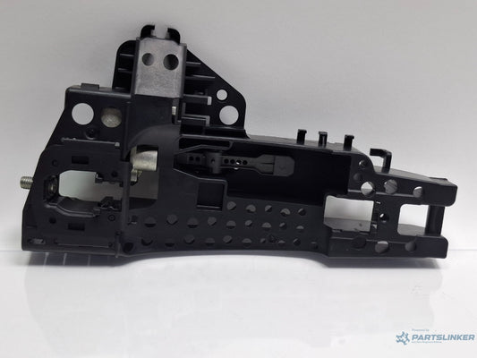 Suport maner usa stanga spate AUDI A4 IV 8K2, B8 2007 - 2015 TDI CAGB, CJCB, CSUB 8T0837885B