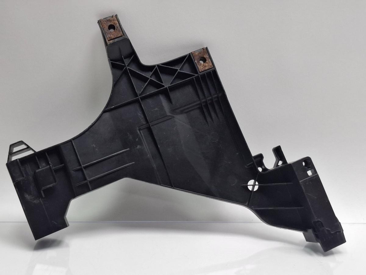 Suport far dreapta fata AUDI A4 IV 8K2, B8 2007 - 2015 TDI CAGB, CJCB, CSUB 1301073054