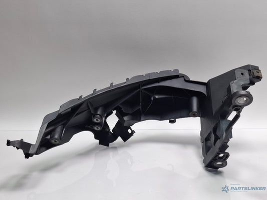 Suport far stanga AUDI A4 IV 8K2, B8 2007 - 2015 TDI CAGB, CJCB, CSUB 8K0805607B