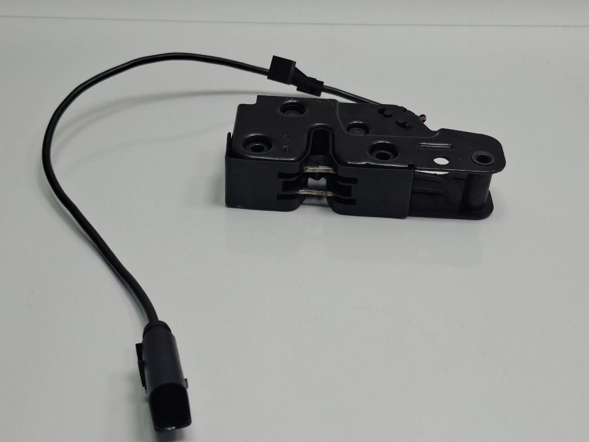 Broasca capota AUDI A4 IV 8K2, B8 2007 - 2015 TDI CAGB, CJCB, CSUB 8K0823509F