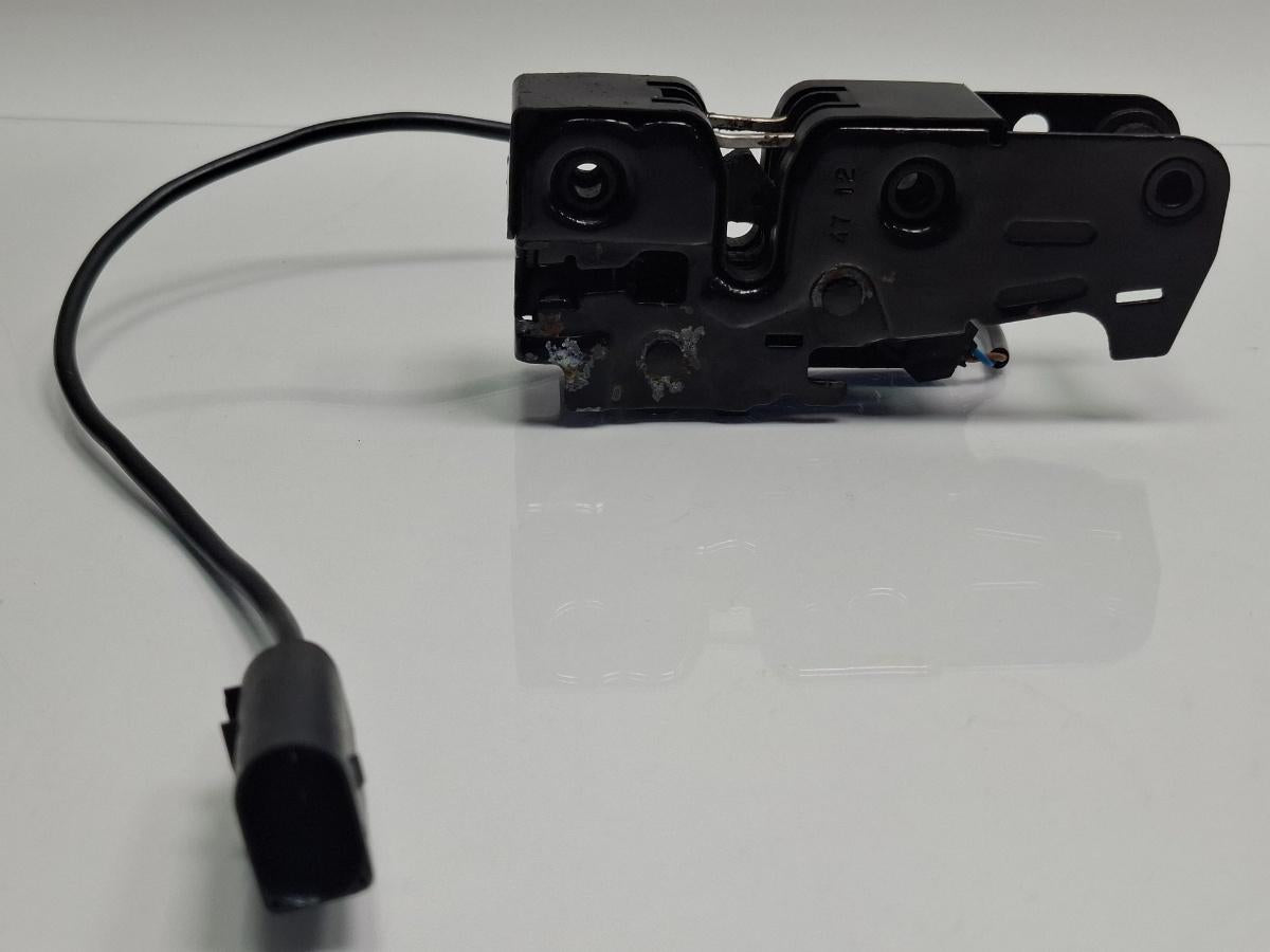 Broasca capota AUDI A4 IV 8K2, B8 2007 - 2015 TDI CAGB, CJCB, CSUB 8K0823509F