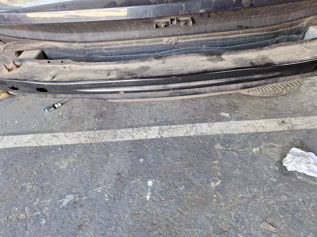 Armatura bara spate AUDI A4 IV 8K2, B8 2011 - 2015 berlina / sedan