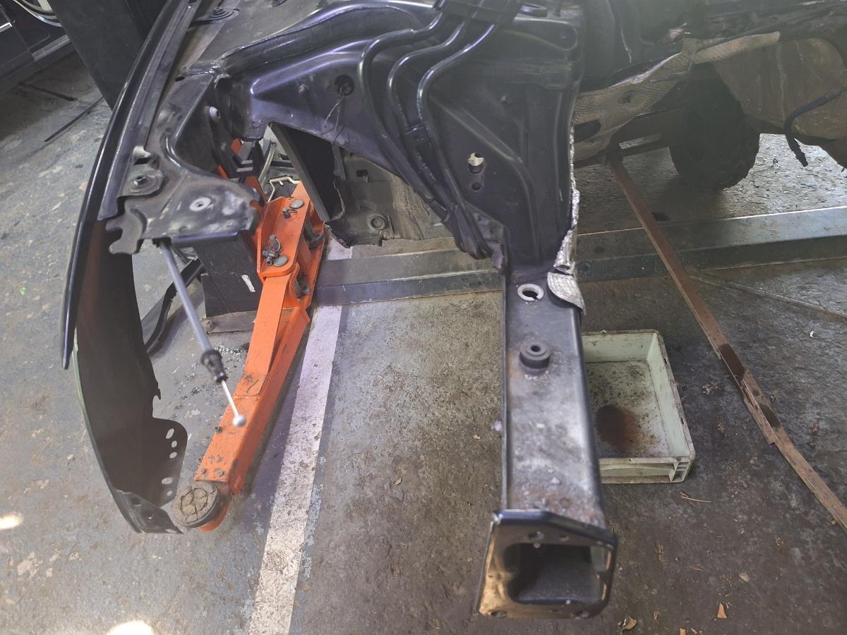 Lonjeron  dreapta fata AUDI A4 IV 8K2, B8 2007 - 2015 TDI CAGB, CJCB, CSUB