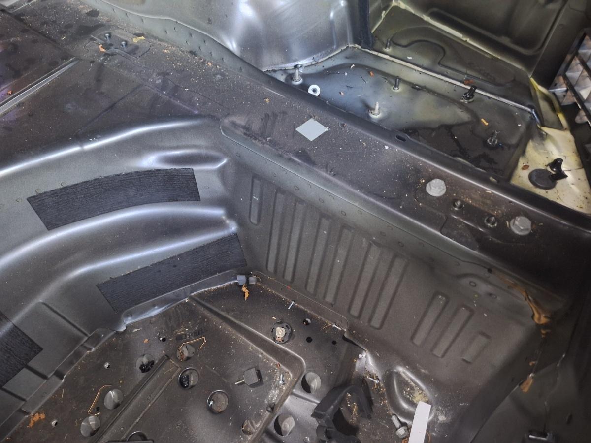 Panou suport roata de rezerva AUDI A4 IV 8K2, B8 2007 - 2015 TDI CAGB, CJCB, CSUB