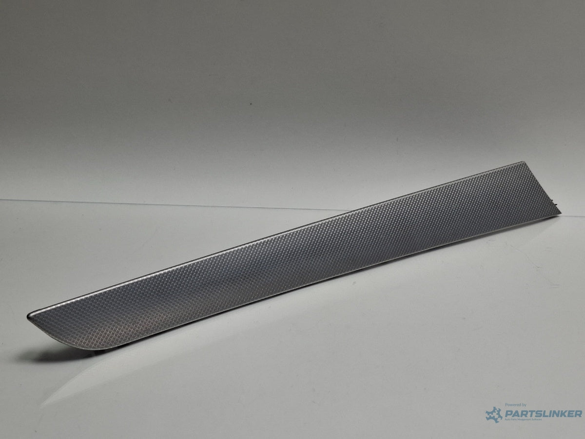 Ornament trim usa stanga fata AUDI A4 IV 8K2, B8 2007 - 2015 TDI CAGB, CJCB, CSUB 8K0867409