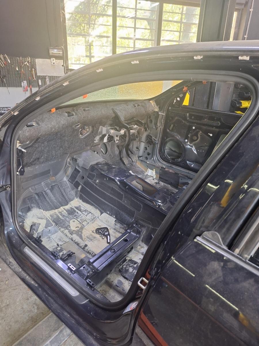 Cheder portiera fata stanga AUDI A4 IV 8K2, B8 2007 - 2015 TDI CAGB, CJCB, CSUB