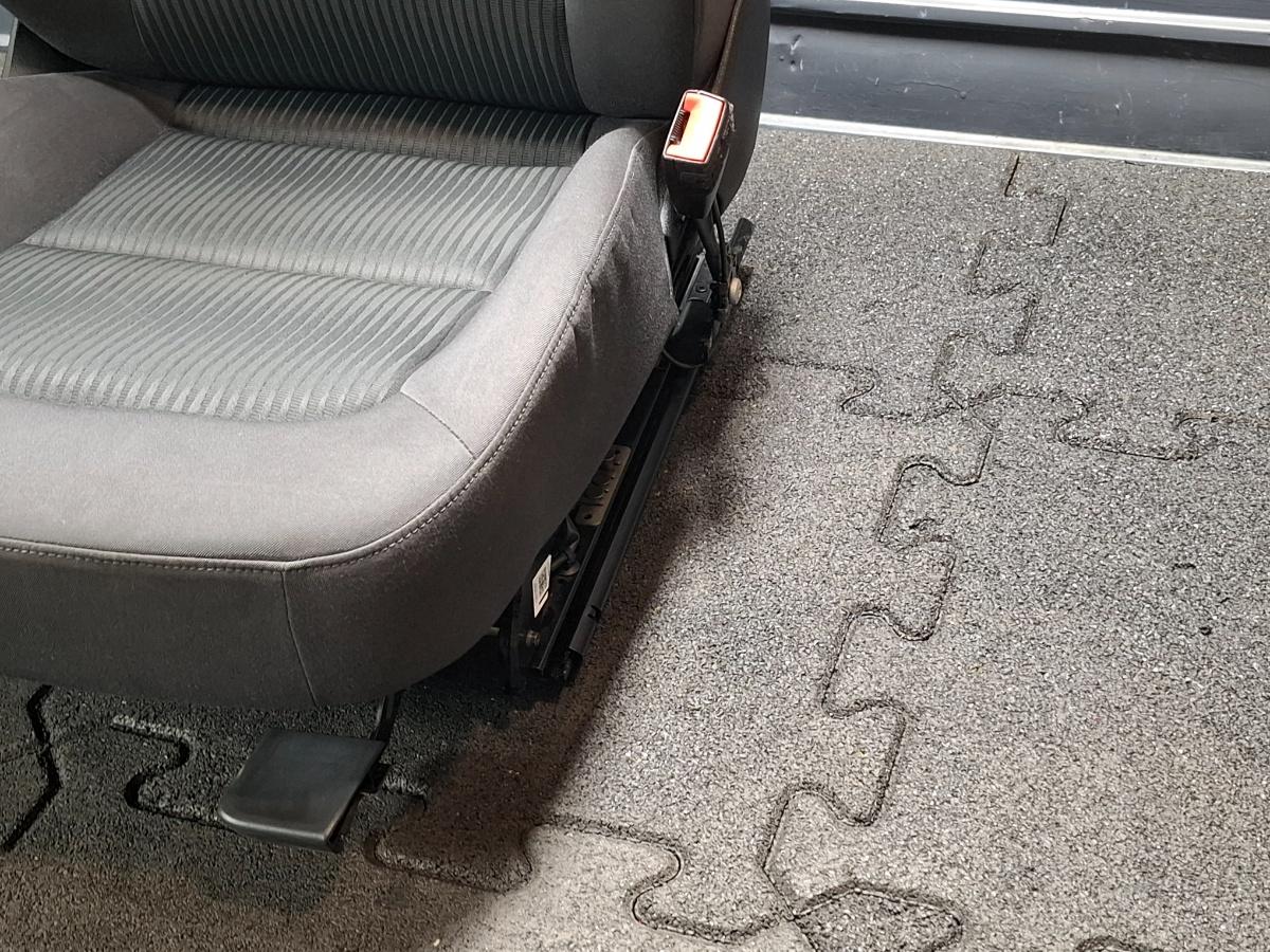 Scaun cu incalzire dreapta fata AUDI A4 IV Avant 8K5, B8 2007 - 2015 TDI CJCD, CMFB, CSUA 8K0881806R