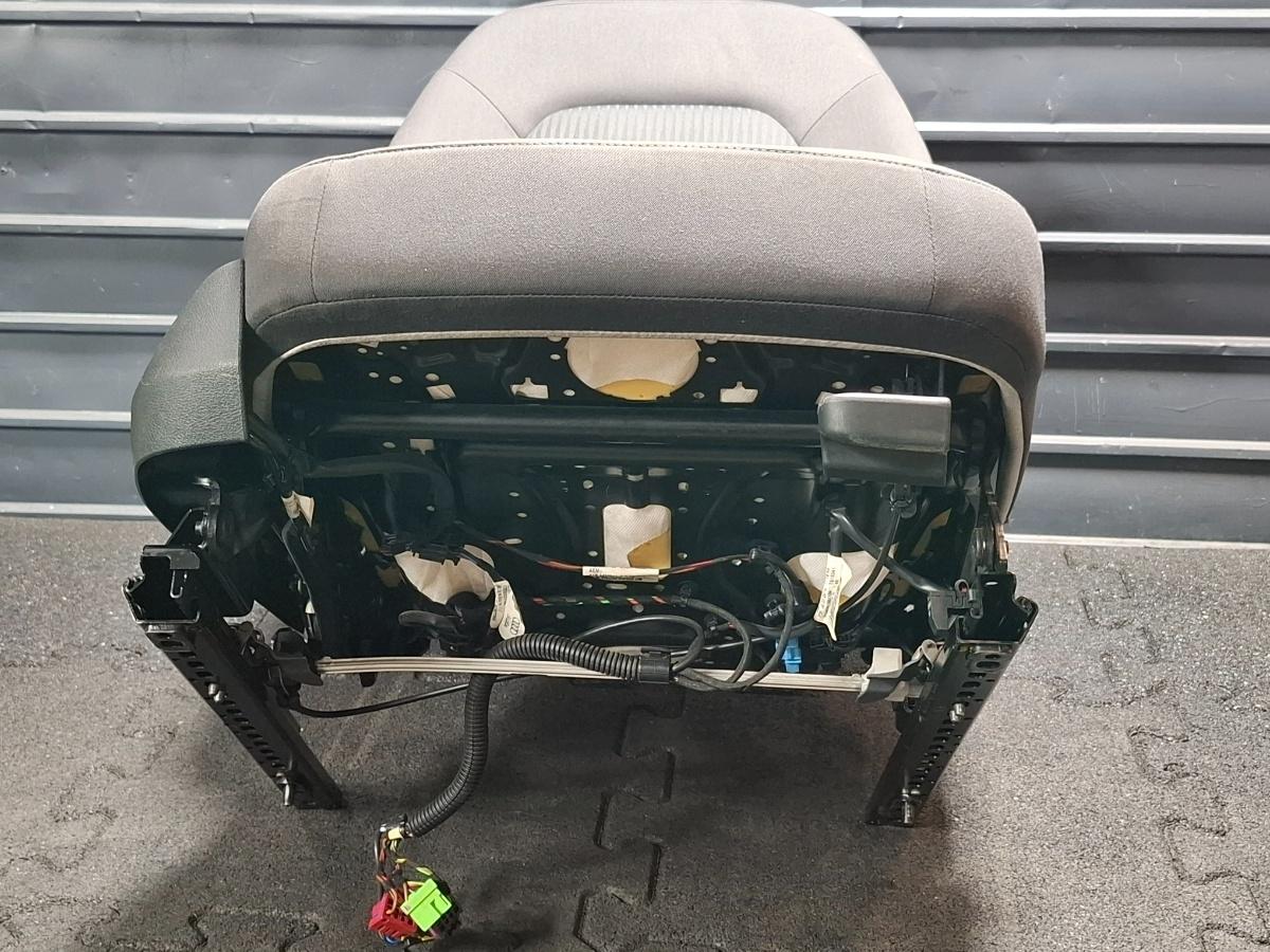 Scaun cu incalzire dreapta fata AUDI A4 IV Avant 8K5, B8 2007 - 2015 TDI CJCD, CMFB, CSUA 8K0881806R