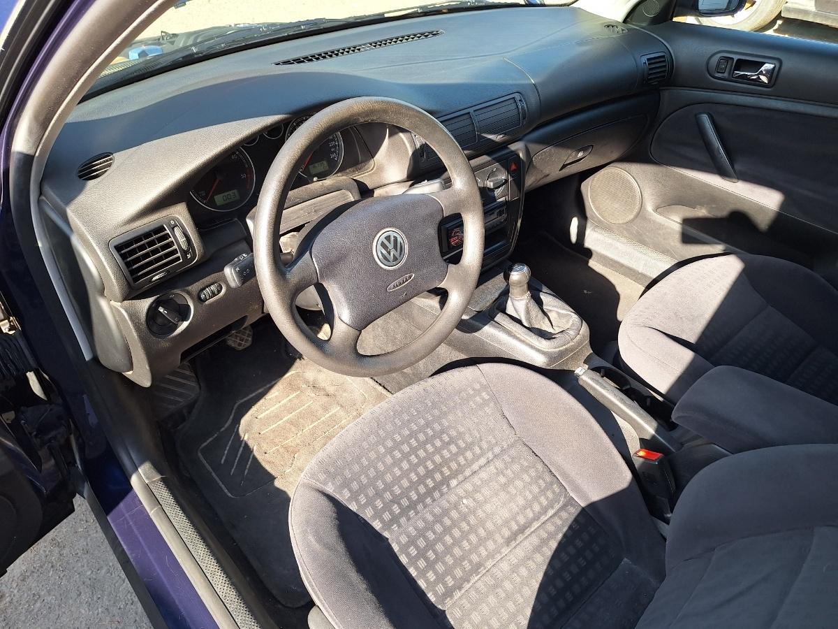 Dezmembrez VOLKSWAGEN PASSAT 3B3 2000 1.9 TDI AWX 96KW|130HP