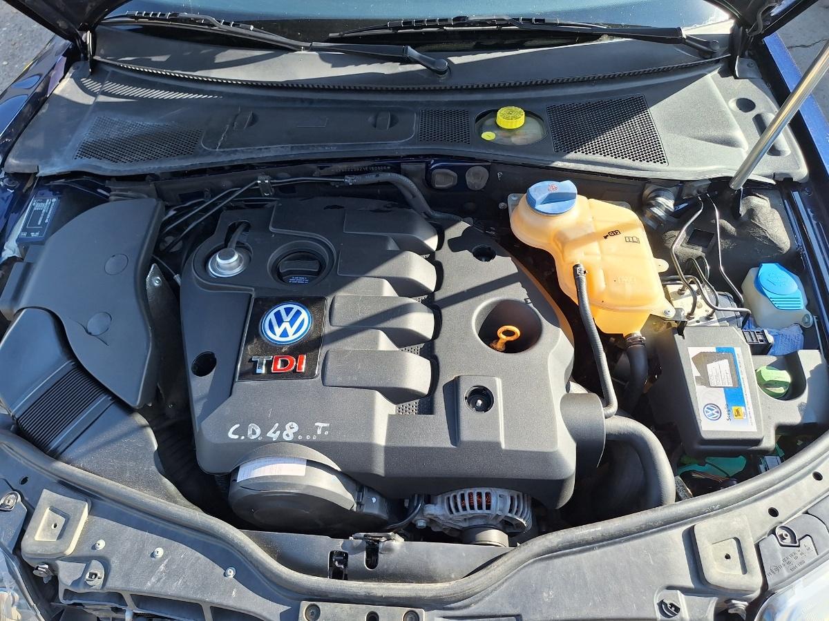 Dezmembrez VOLKSWAGEN PASSAT 3B3 2000 1.9 TDI AWX 96KW|130HP
