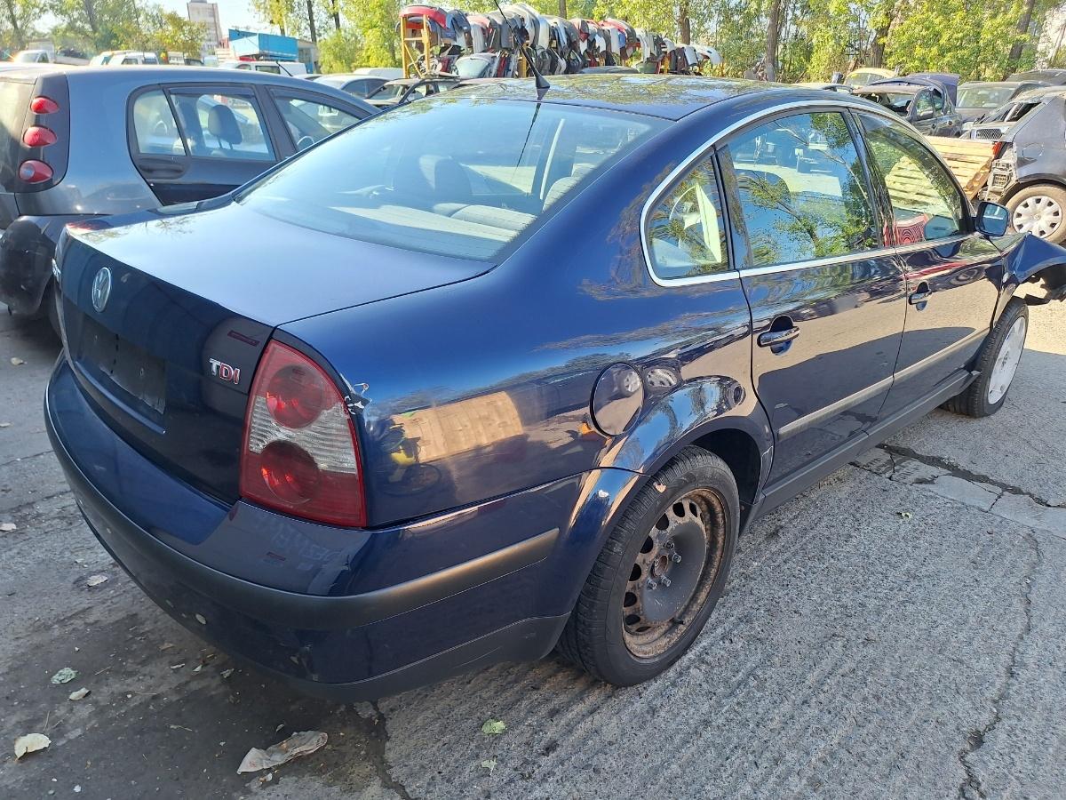 Dezmembrez VOLKSWAGEN PASSAT 3B3 2000 1.9 TDI AWX 96KW|130HP