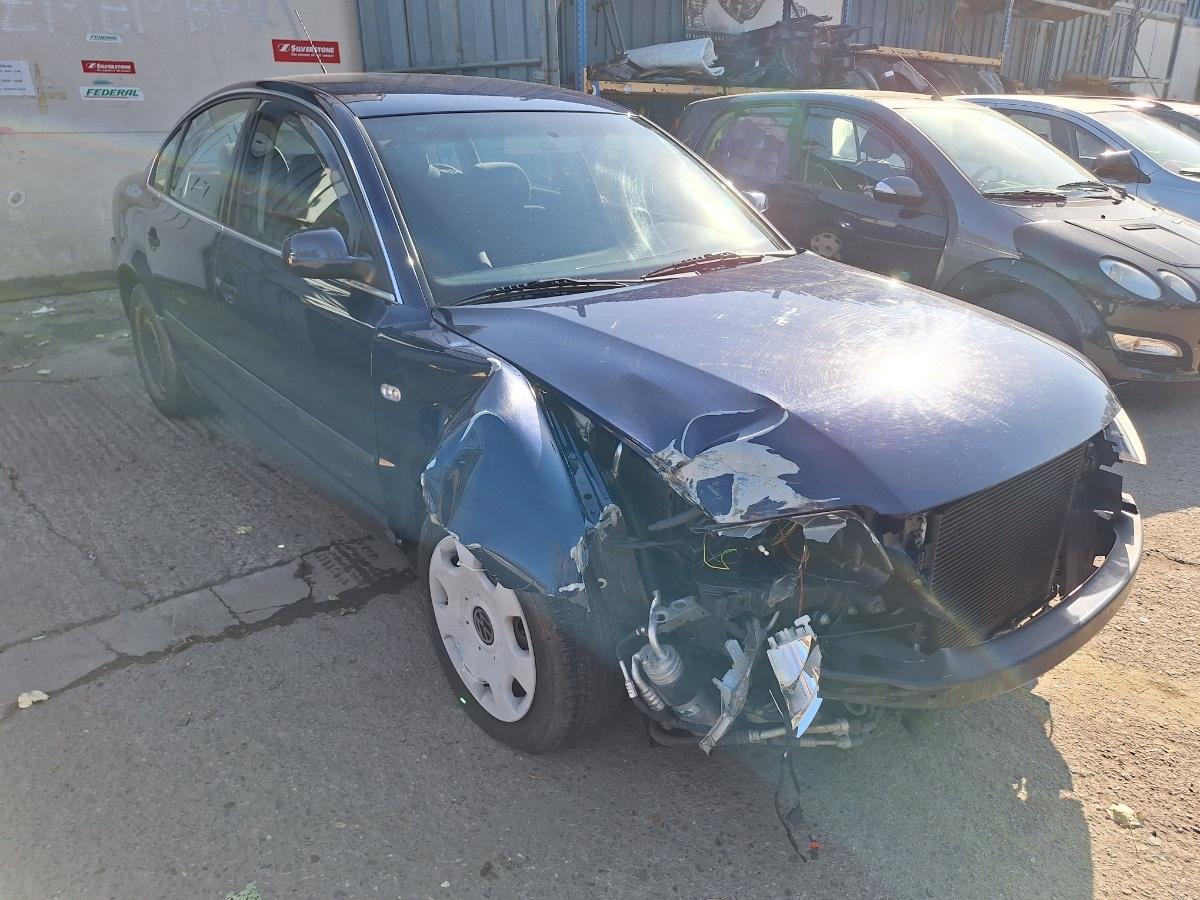 Dezmembrez VOLKSWAGEN PASSAT 3B3 2000 1.9 TDI AWX 96KW|130HP