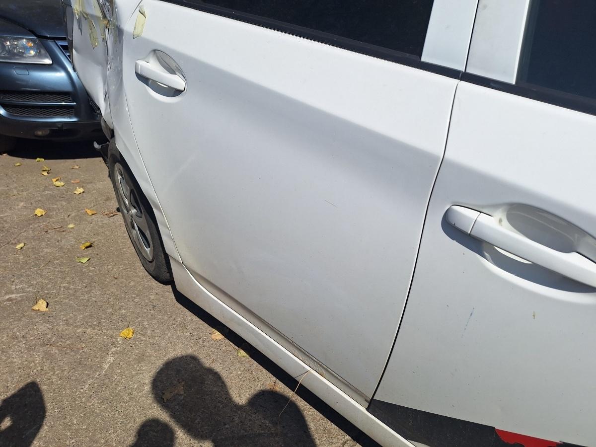 Usa portiera spate dreapta TOYOTA PRIUS _W3_ 2008 - 2015 , alb 040