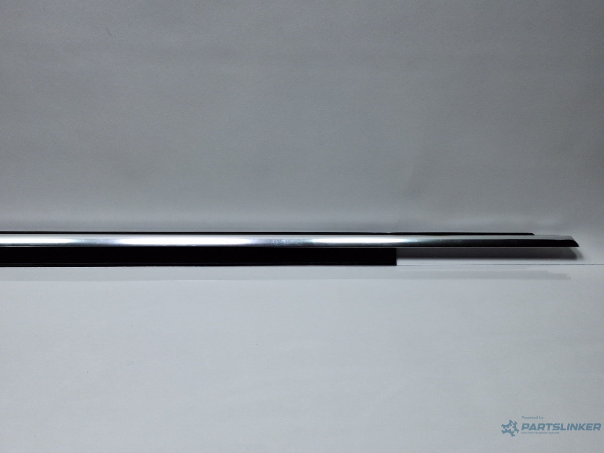 Ornament crom usa dreapta fata AUDI A4 IV 8K2, B8 2007 - 2015 TDI CAGB, CJCB, CSUB 8K0853284J