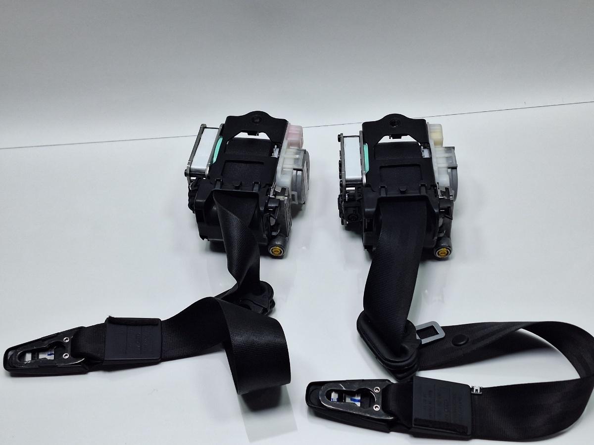Centuri siguranta fata AUDI A4 IV 8K2, B8 2007 - 2015 TDI CAGB, CJCB, CSUB 8K1857705J / 8K1857706K