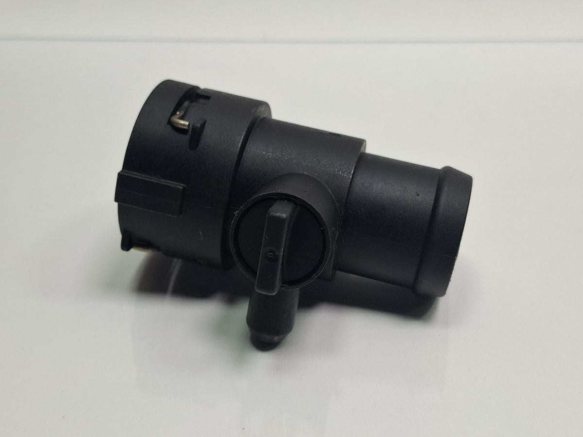 Flansa apa AUDI A4 IV 8K2, B8 2007 - 2015 2.0 TDI CAGB, CJCB, CSUB 8K0122293F
