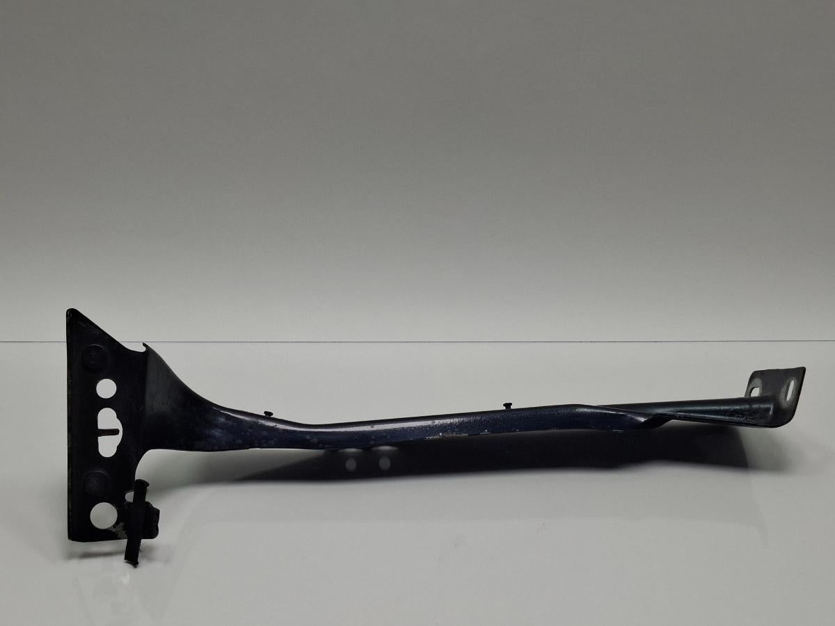 Suport aripa dreapta fata AUDI A4 IV 8K2, B8 2007 - 2015 TDI CAGB, CJCB, CSUB 8K0821136J