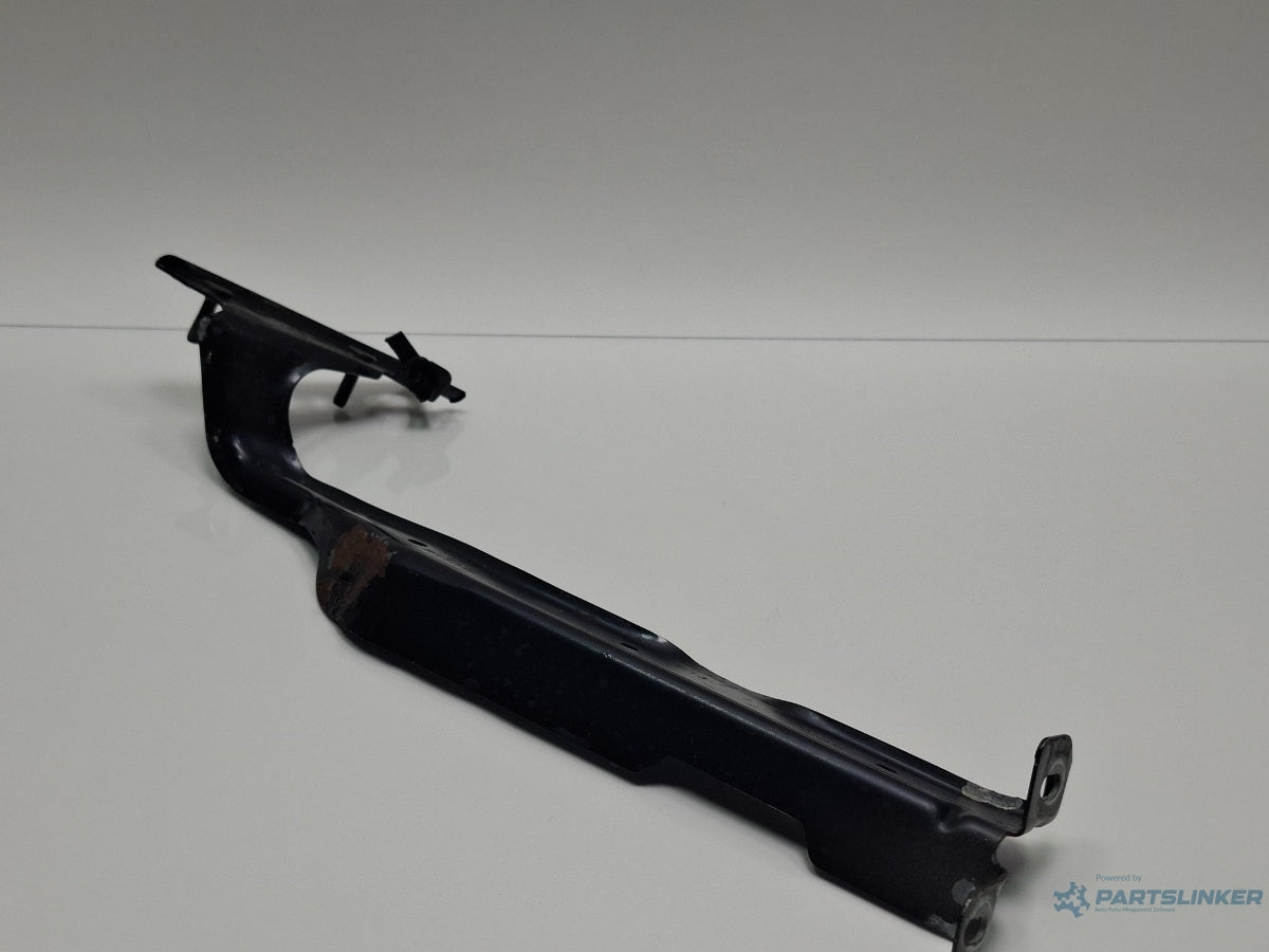 Suport aripa stanga fata AUDI A4 IV 8K2, B8 2007 - 2015 TDI CAGB, CJCB, CSUB 8K0821135H