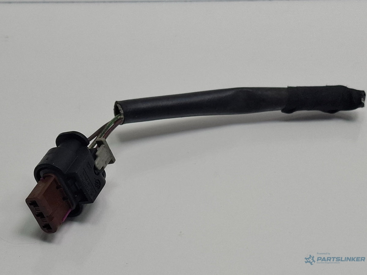 Mufa conector 3 pini AUDI A4 IV 8K2, B8 2007 - 2015 TDI CAGB, CJCB, CSUB 4F0973703A