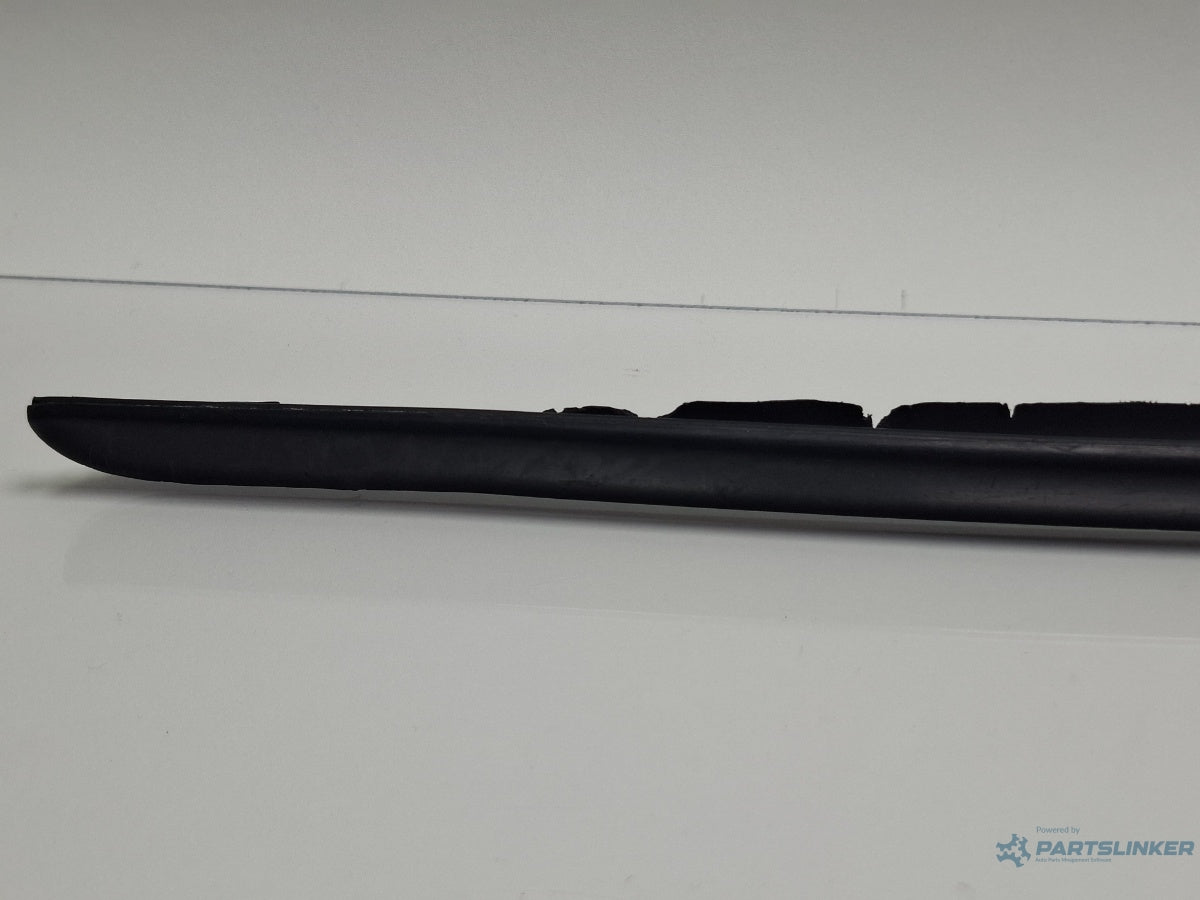 Cheder parbriz dreapta AUDI A4 IV 8K2, B8 2007 - 2015 TDI CAGB, CJCB, CSUB 8K0854328