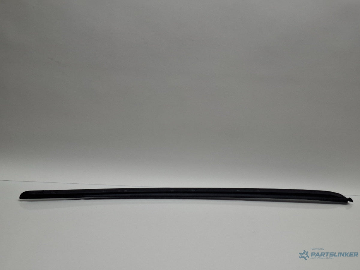 Cheder parbriz dreapta AUDI A4 IV 8K2, B8 2007 - 2015 TDI CAGB, CJCB, CSUB 8K0854328