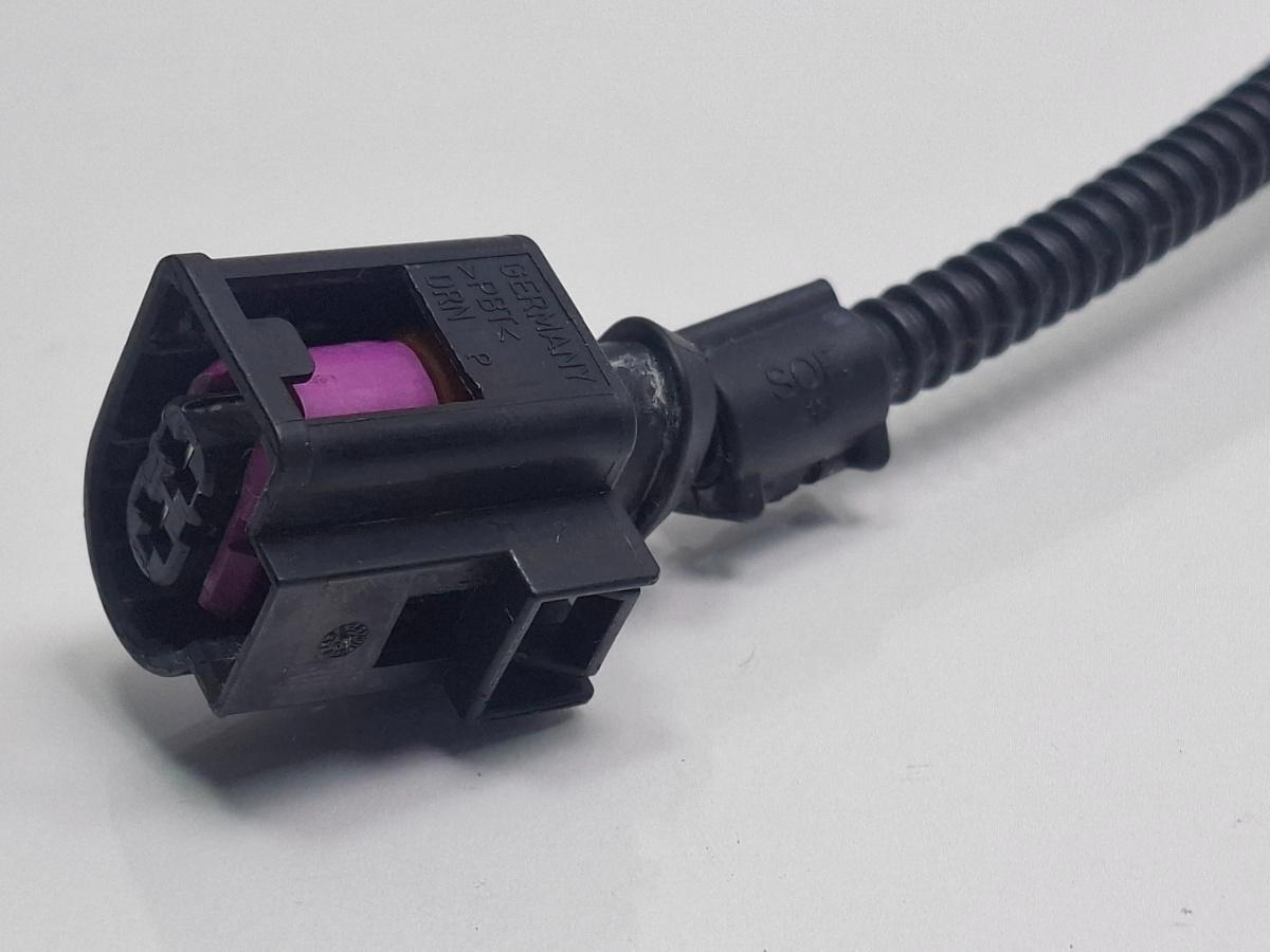 Mufa conector 2 pini VOLKSWAGEN GOLF VI 5K1 2008 - 2013 TDI CBDC, CLCA 4D0971992