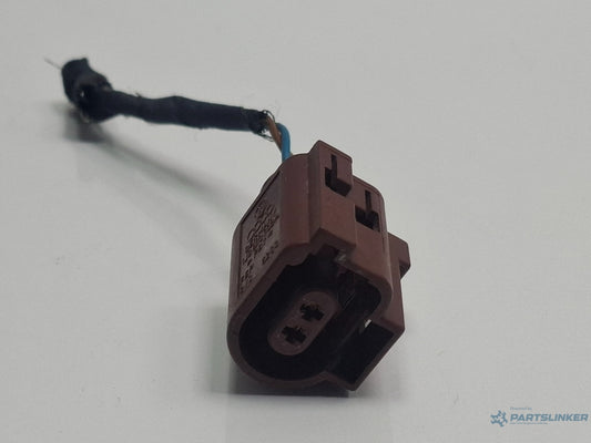 Mufa conector 2 pini VOLKSWAGEN GOLF VI 5K1 2008 - 2013 TDI CBDC, CLCA 1J0973702A