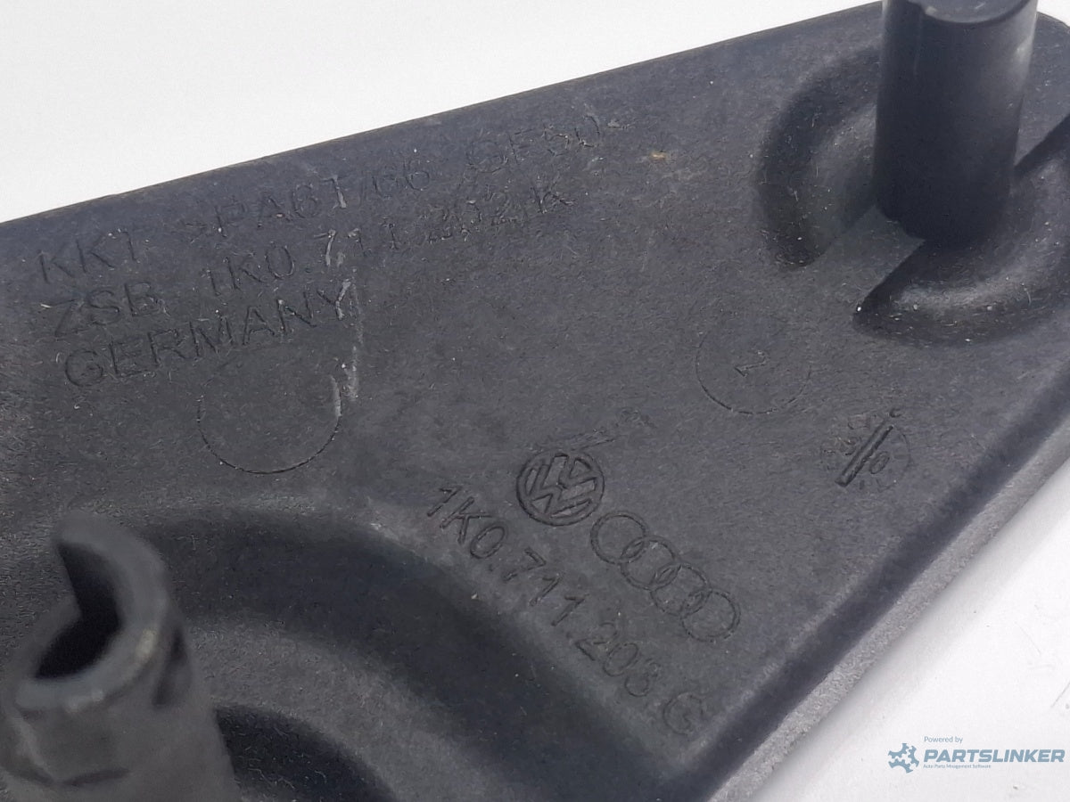 Levier schimbator viteze VOLKSWAGEN GOLF VI 5K1 2008 - 2013 TDI CBDC, CLCA 1K0711203G , 1K0711202K