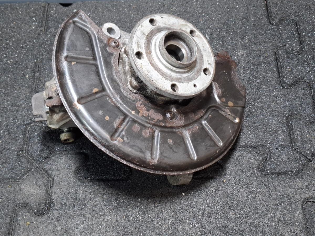 Fuzeta dreapta fata VOLKSWAGEN PASSAT Variant 3C5 2005 - 20113C0407254F , 1K0615312F