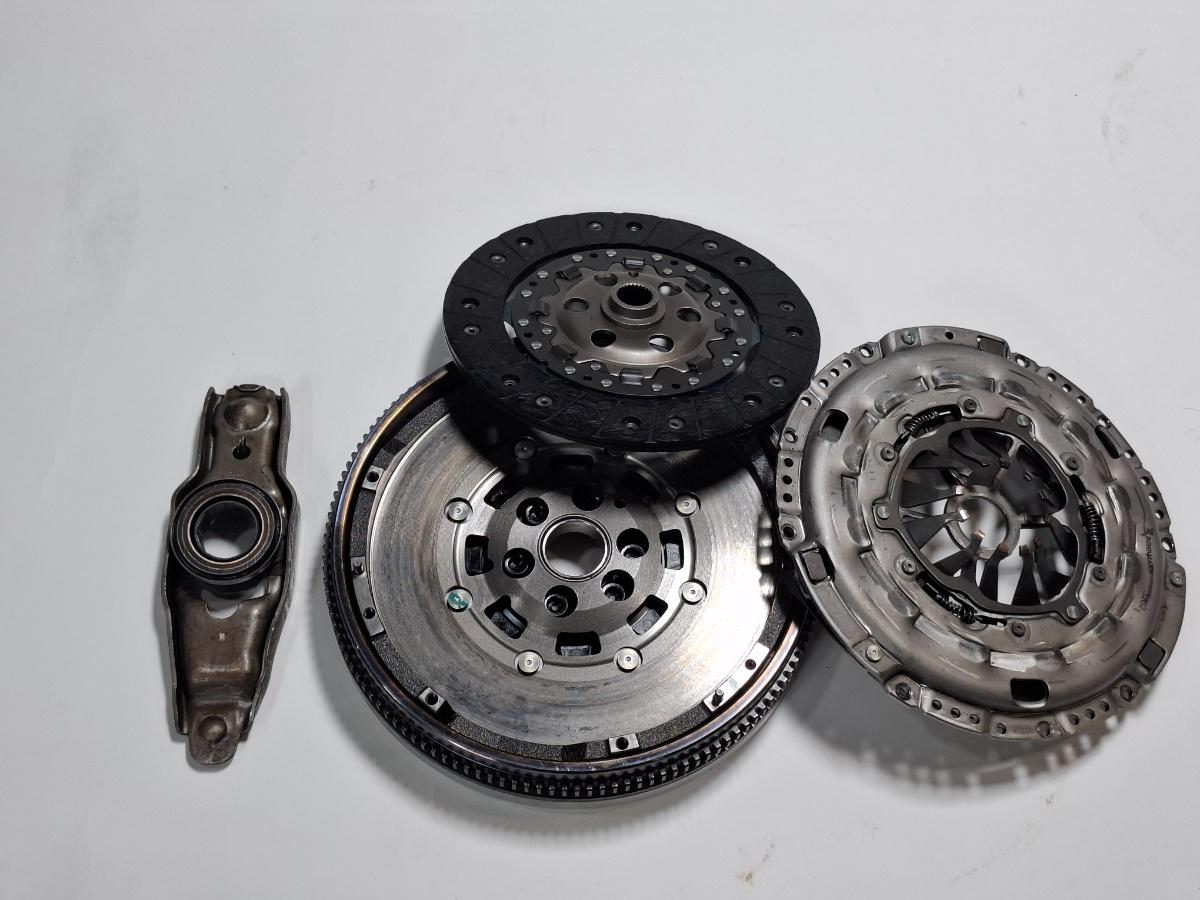 Kit ambreiaj VOLKSWAGEN PASSAT Variant 3C5 2008 1.9 TDI BLS 77KW|105HP 2008
