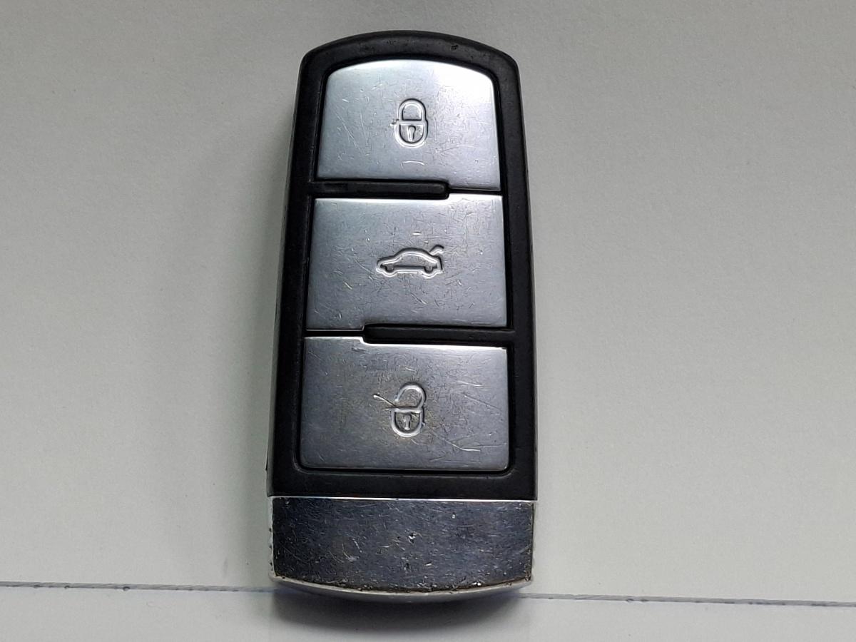 Telecomanda cheie VOLKSWAGEN PASSAT Variant 3C5 2005 - 2011 TDI BMP HELLA 5FA00906610 3C0959752AD