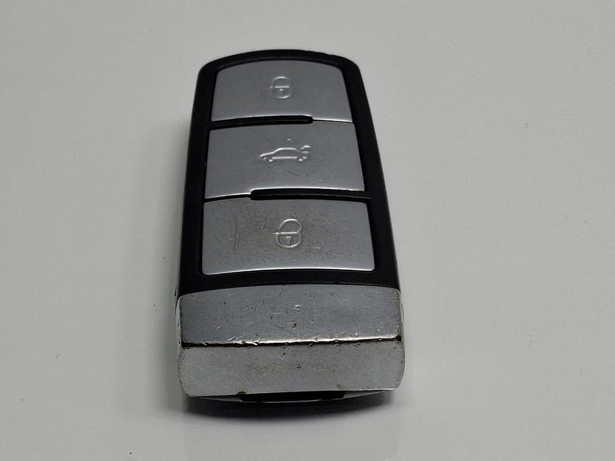 Telecomanda cheie VOLKSWAGEN PASSAT Variant 3C5 2005 - 2011 TDI BMP HELLA 5FA00906610 3C0959752AD