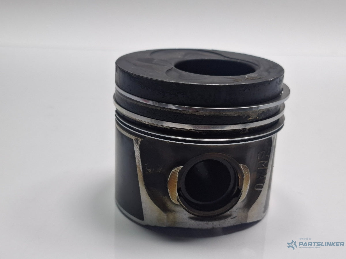 Piston 1/2 VOLKSWAGEN GOLF V 1K1 2003 - 2009 TDI BKC, BLS, BXE MAHLE  038 107 065 LG